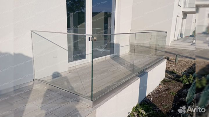 Стеклянное ограждение для балкона