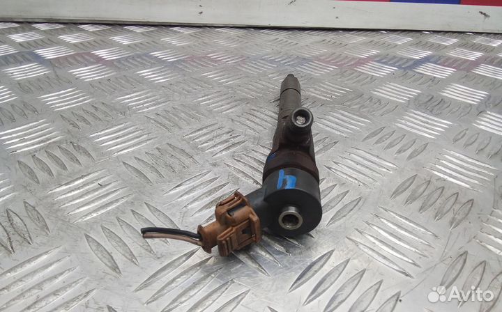 Форсунка дизельная toyota corolla E15 2007-2009 20