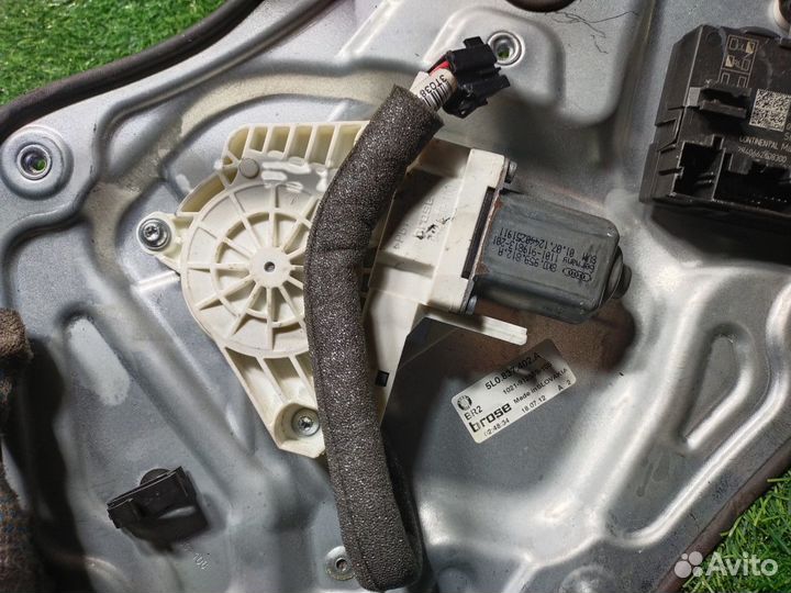 Стеклоподъемник электр. передний правый Skoda Yeti