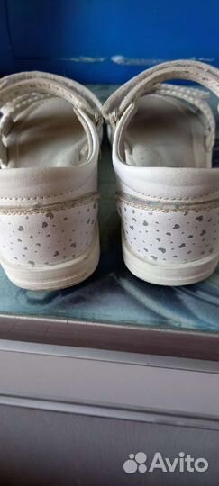 Босоножки для девочки 34