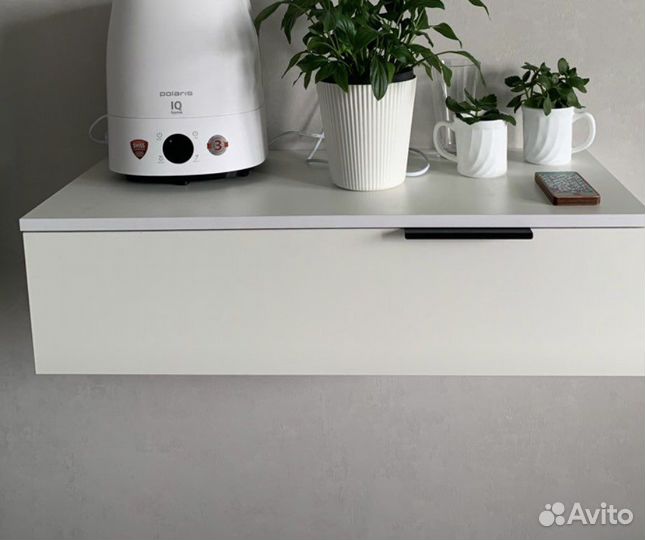 Консоль, прикроватная тумба