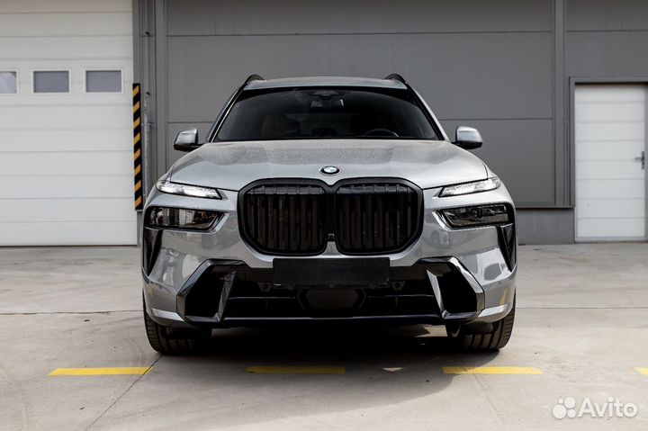 BMW X7 3.0 AT, 2024, 1 км