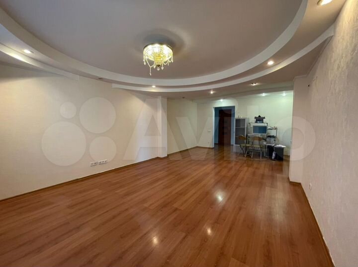 3-к. квартира, 90 м², 7/10 эт.