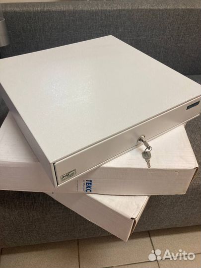 Ящик для денег