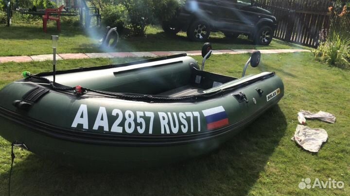 Лодка Solar 380 с мотором Tohatsu 18