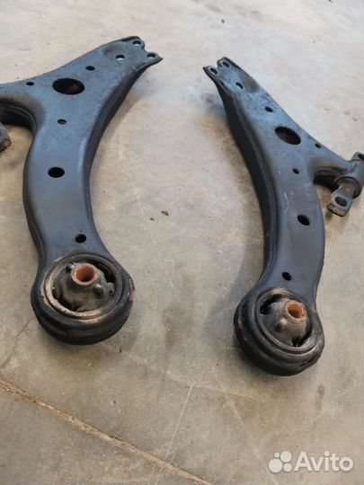 Передние рычаги camry 40