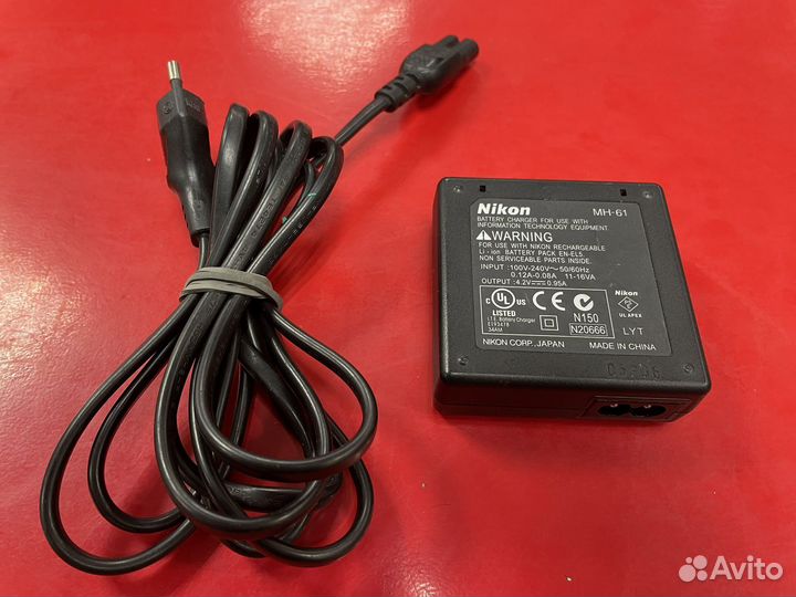 Зарядное устройство Nikon MH-61