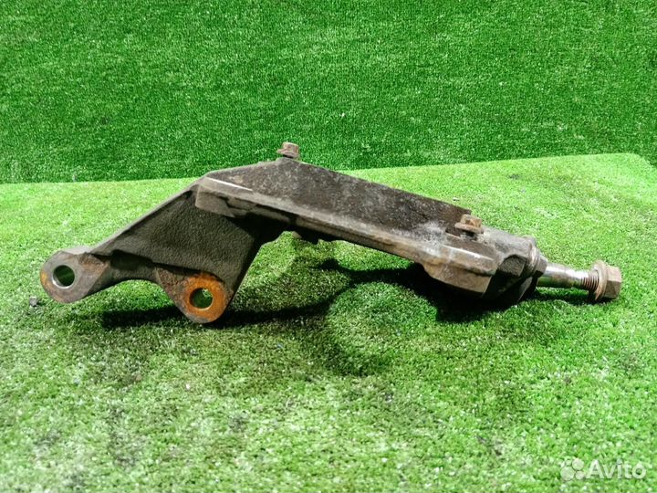 Кулак поворотный передний левый Volvo Xc90 1