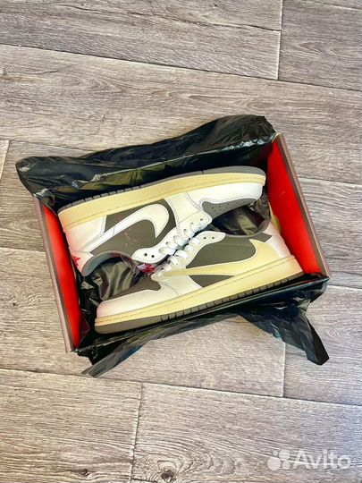 Nike Air Jordan 1 Low Travis Scott Reverse Mocha