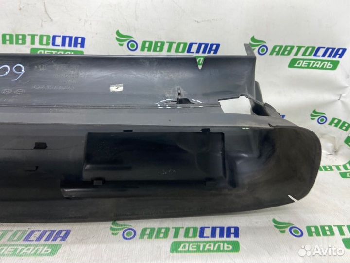 Дефлектор радиатора передний Volvo V50 D4162T 2011