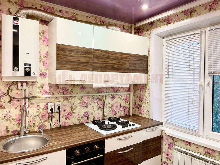 4-к. квартира, 58,5 м², 2/5 эт.