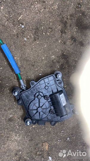 Замок крышки багажника Kia Mohave 2021