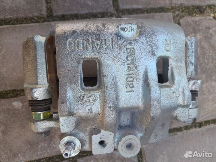 Суппорт передний Hyundai Stareks, H1