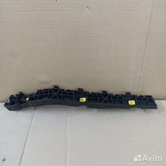 Кронштейн заднего бампера левый Kia Sportage 4