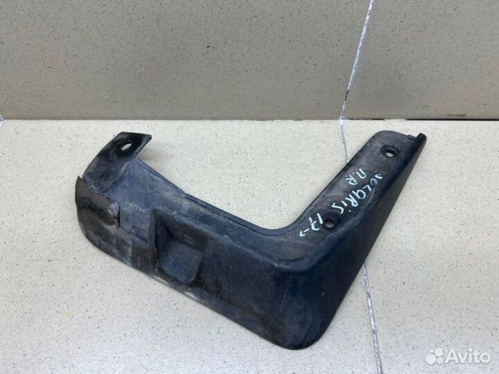 Брызговик передний правый Hyundai Solaris седан