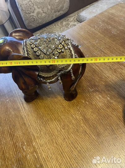 Статуэтка слона из дерева