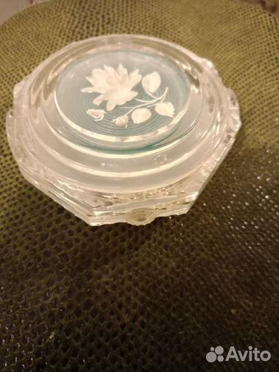 Пудреница, шкатулка