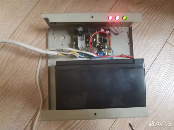 Бесперебойный блок питания