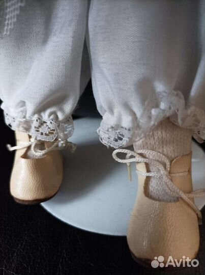 Куклы фарфоровые коллекционные