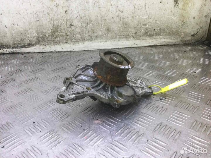 Помпа Audi A4 AKE