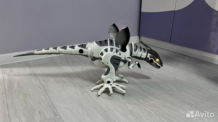 Робот динозавр (дракон) радиоуправляемый