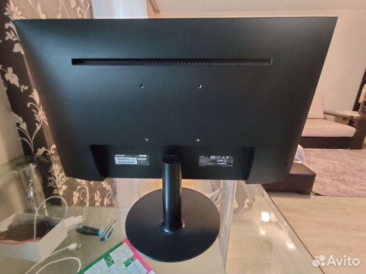 Монитор Philips 242v