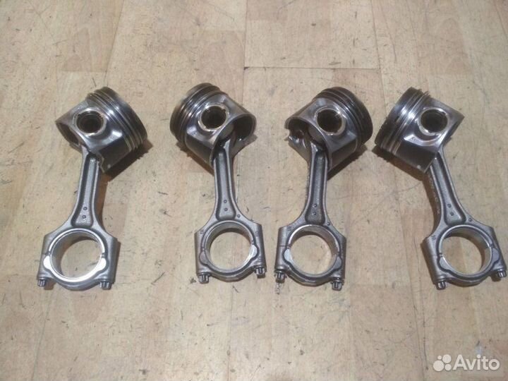 Поршень Volvo