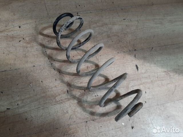 Пружина задняя Mazda Demio DY3W 1.3 2002