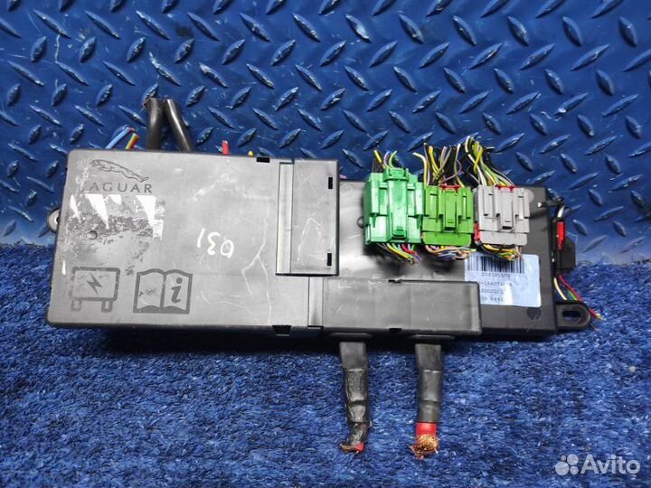 Блок предохранителей Jaguar Xj X351
