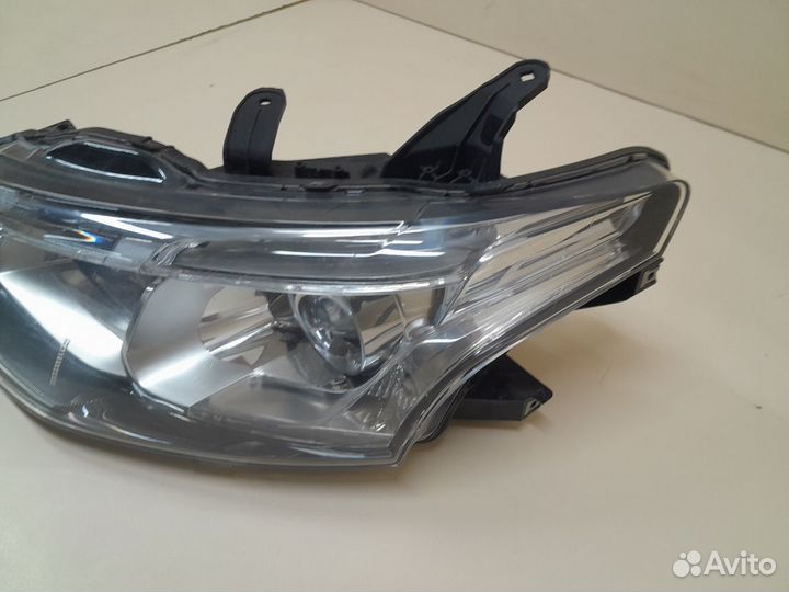 Фара левая Mitsubishi Outlander
