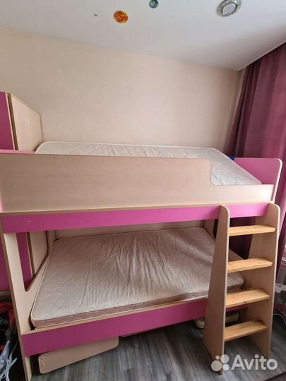Двухъярусная кровать бу с матрасами