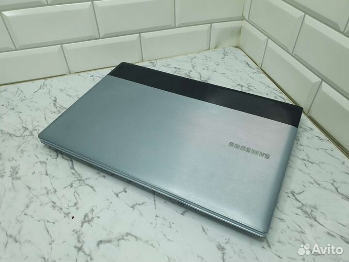 Samsung NP-RV520