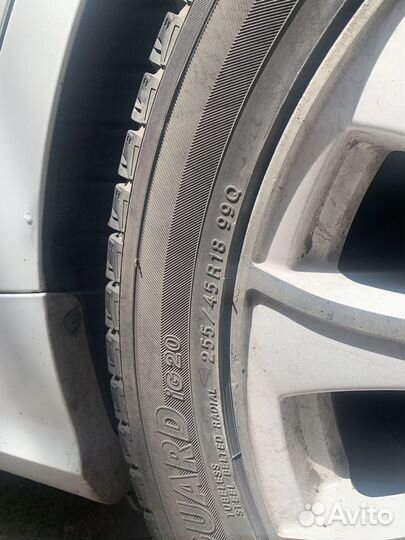 Yokohama Ice Guard IG20 255/45 R18 99Q