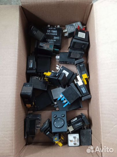 Реле кнопки Ауди 100 С4