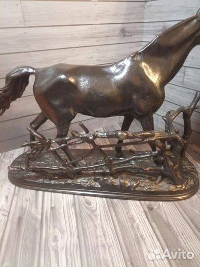 Конь у плетня. СССР. Чугун
