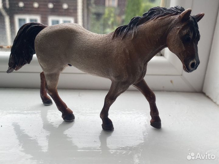 Фигурка лошади