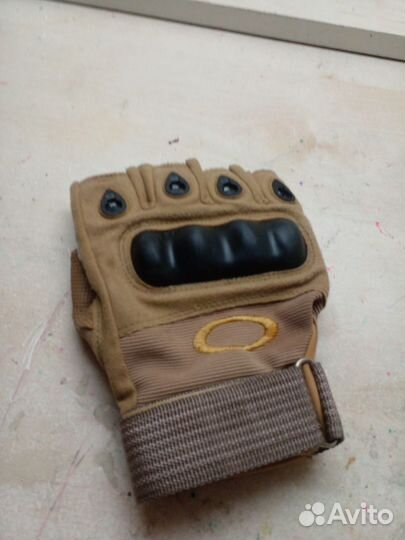 Перчатки тактические