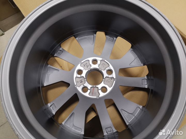 Диск литой Lexus RX300 R18 оригинал новый