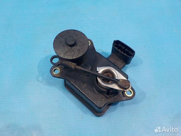 Механизм изменения длины впускного коллектора KIA Ceed (ED) 2007-2012