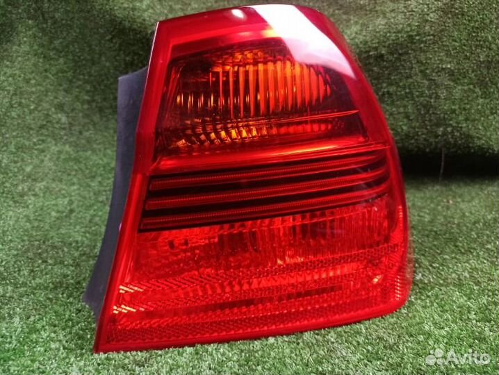 Задний фонарь правый Bmw E90