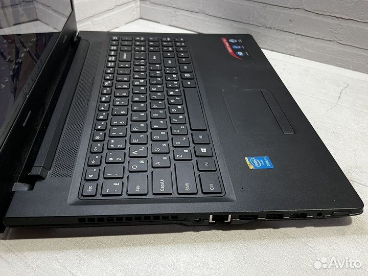 Тонкий ноутбук Lenovo Core i3/SSD/8gb