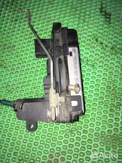 Замок двери передний левый Opel Astra H Z16XER