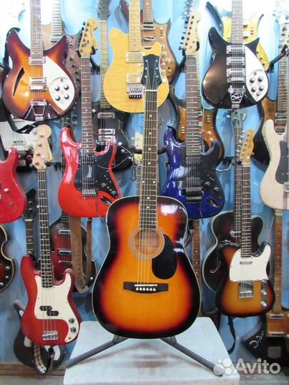 Акустическая гитара Colombo