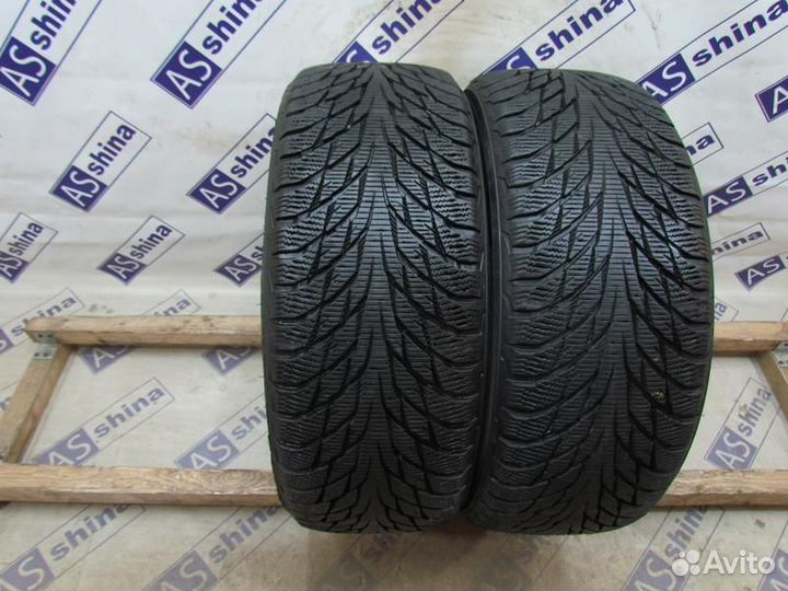 Nokian Tyres Hakkapeliitta R2 235/55 R17 99G