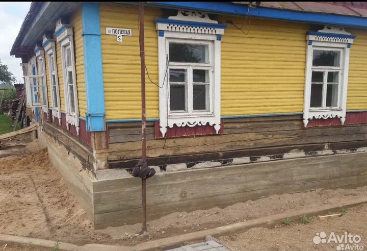 Бригада строителей