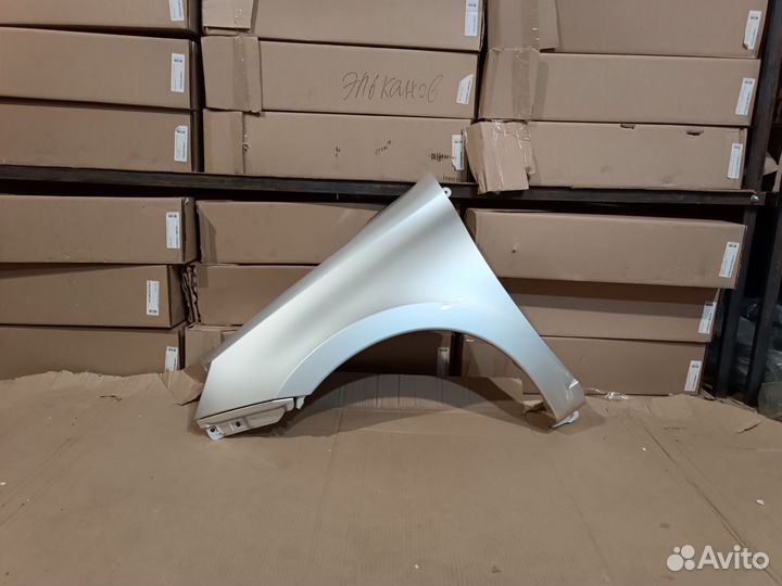 Крыло левое гранта фл цвет серебристый (платина)