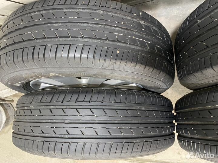 R16 Yokohama Bluearth ES32 205/55, PCD 5x114.3 DIA 75