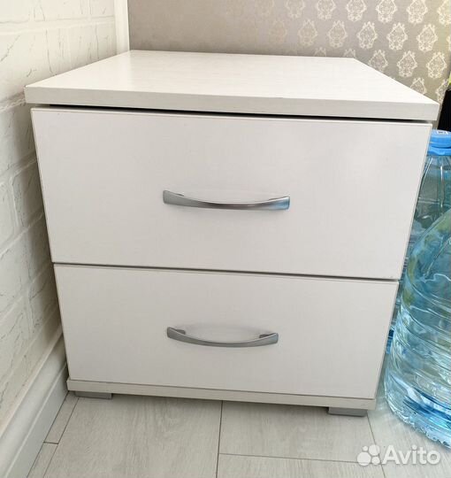 Тумба прикроватная белая
