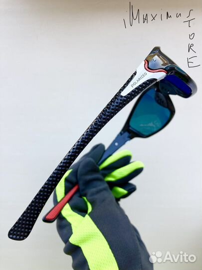 Поляризационные зеркальные очки чёрно-красные