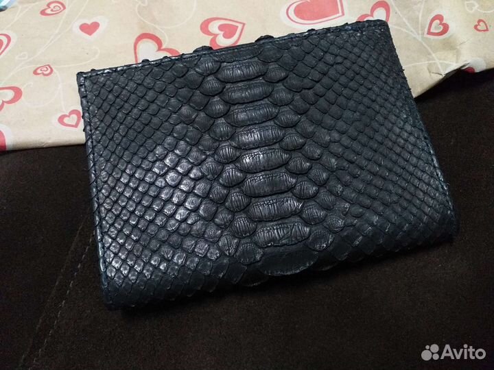 Обложка для паспорта из кожи питона